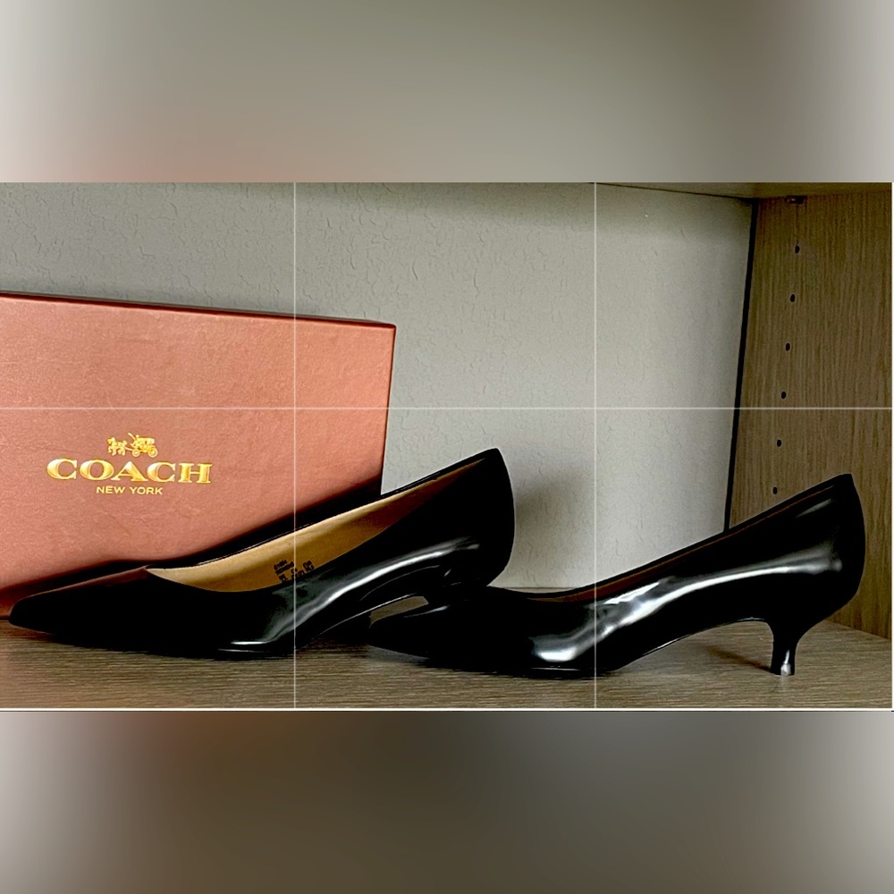 NWT Coach black pump size EU 36.5